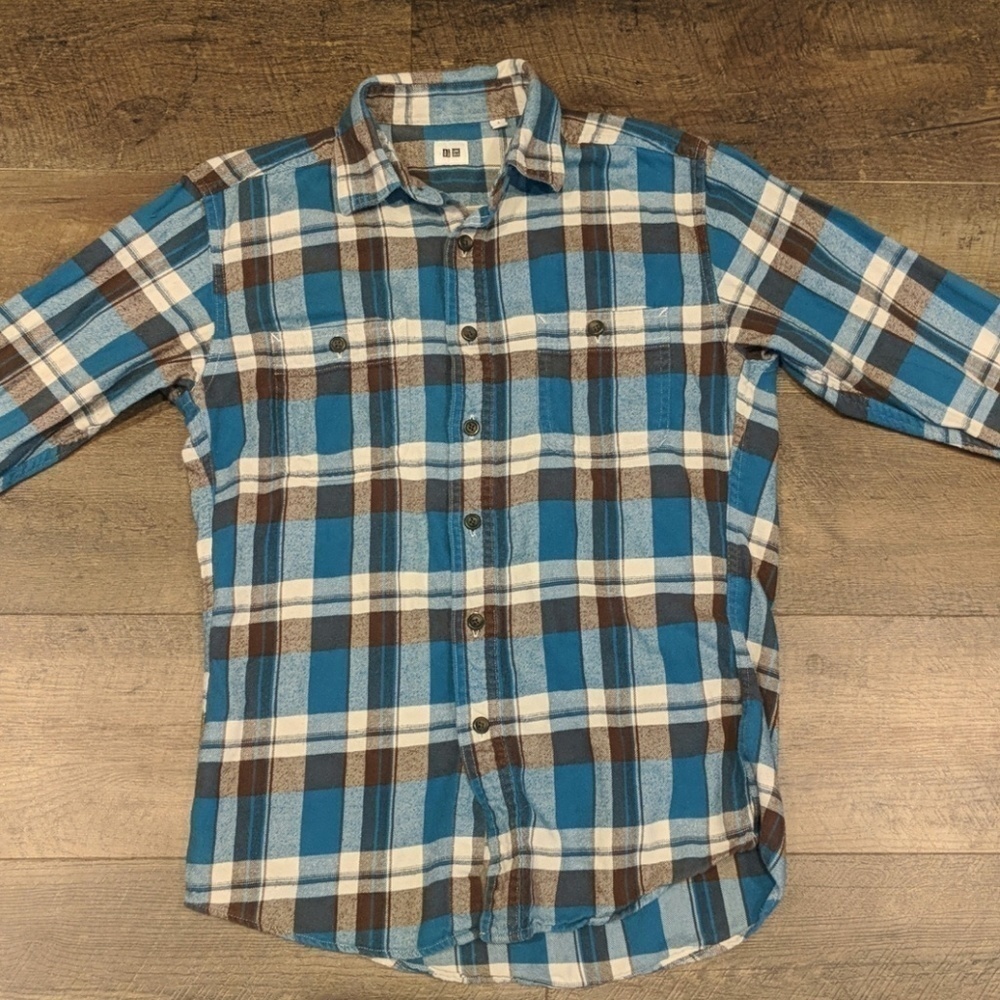 Uniqlo Women’s Flannel Checked Long-Sleeve Shirt Size Small